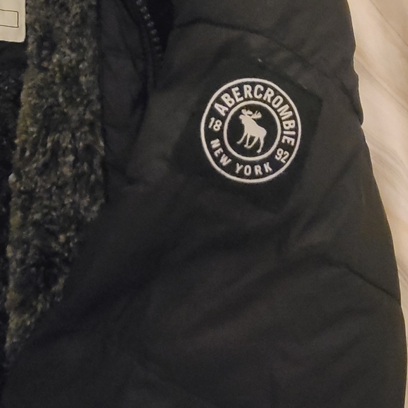 Winter jacket - Picture 3 of 4